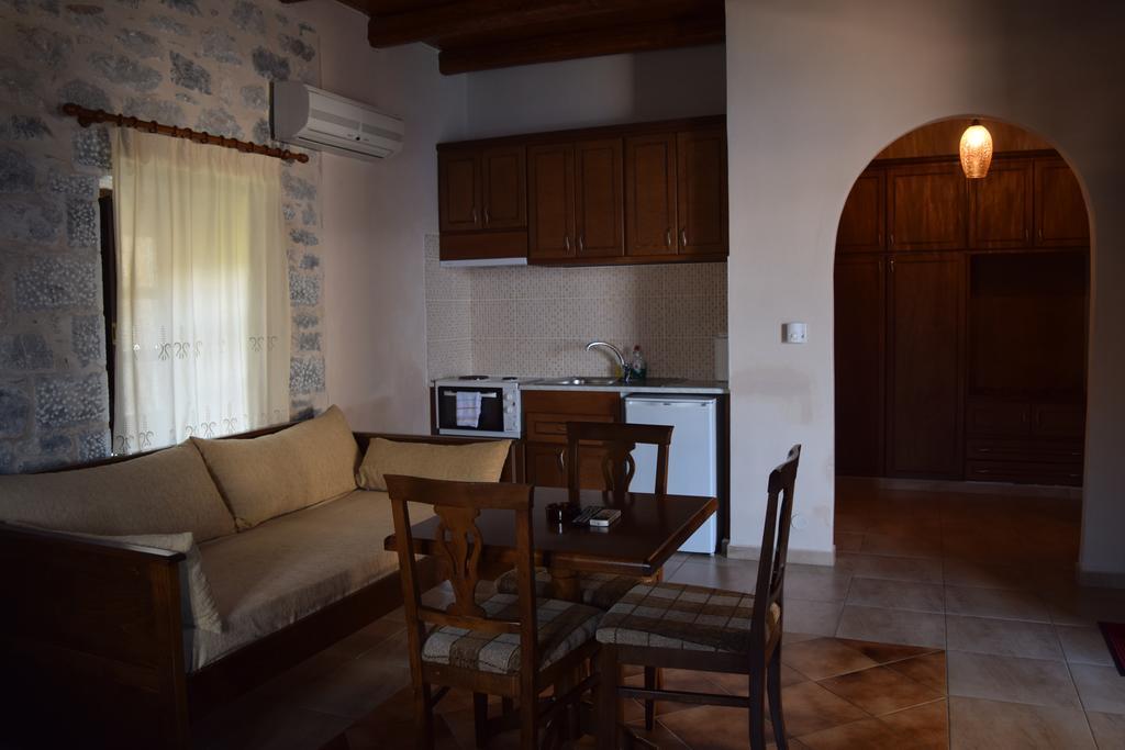 Vasilios Apartments Hotel Limeni Ngoại thất bức ảnh